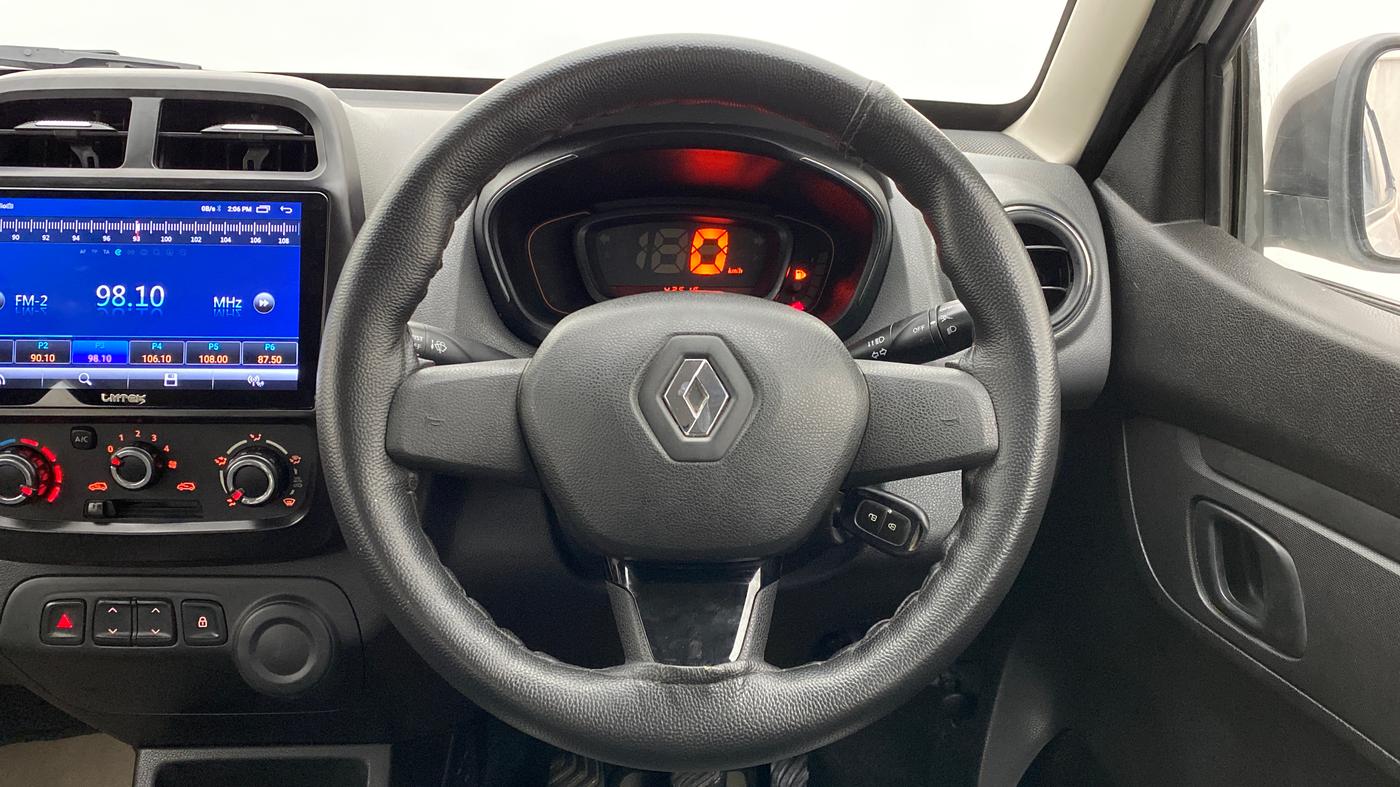 2017 Renault Kwid 1.0 RXT, Petrol, Manual, 42,516 km, Steering Wheel Close Up