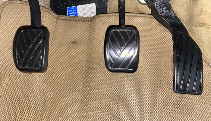 2016 Maruti Ciaz VDI+ SHVS, Diesel, Manual, 1,18,363 km, Pedals