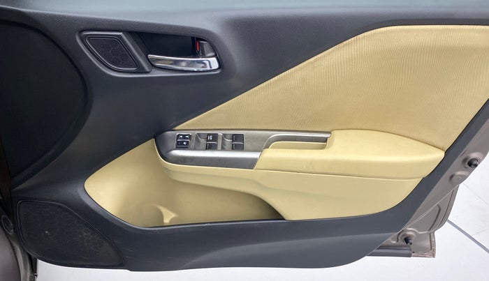 2016 Honda City V MT PETROL, Petrol, Manual, 72,669 km, Driver Side Door Panels Control