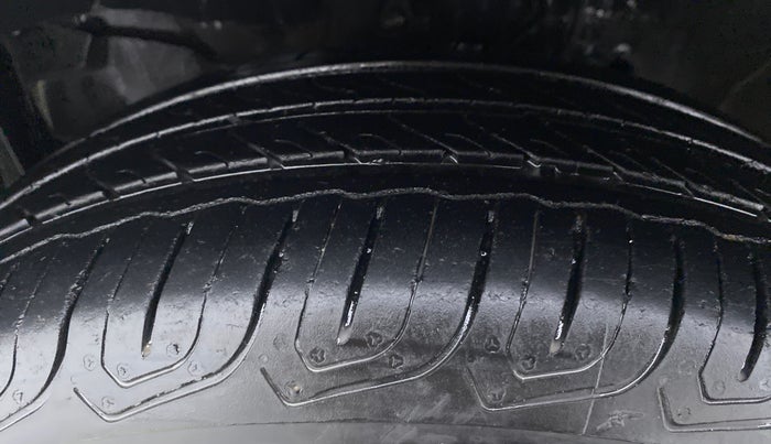 2016 Honda City V MT PETROL, Petrol, Manual, 72,669 km, Left Front Tyre Tread