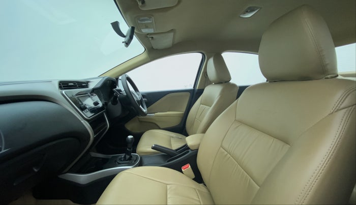 2016 Honda City V MT PETROL, Petrol, Manual, 72,669 km, Right Side Front Door Cabin