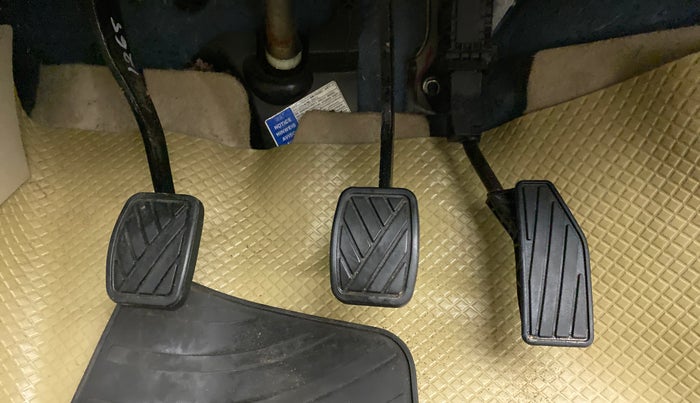 2018 Maruti Dzire ZXI, Petrol, Manual, 33,047 km, Pedals
