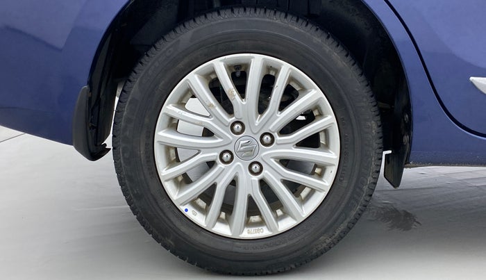 2018 Maruti Dzire ZXI, Petrol, Manual, 33,047 km, Right Rear Wheel