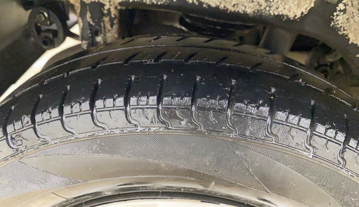 2017 Maruti Alto 800 LXI, CNG, Manual, 57,139 km, Right Rear Tyre Tread