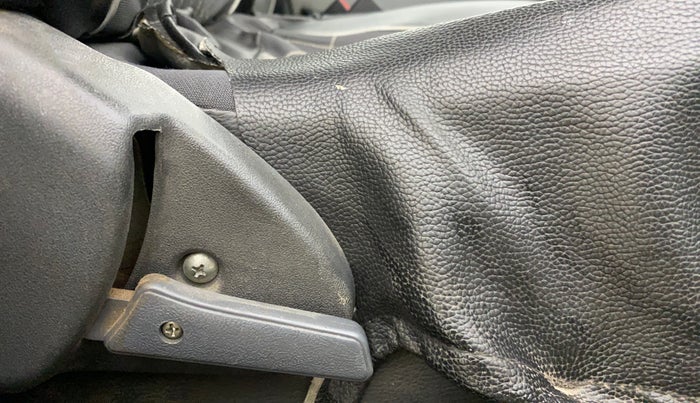 2017 Maruti Alto 800 LXI, CNG, Manual, 57,139 km, Driver Side Adjustment Panel