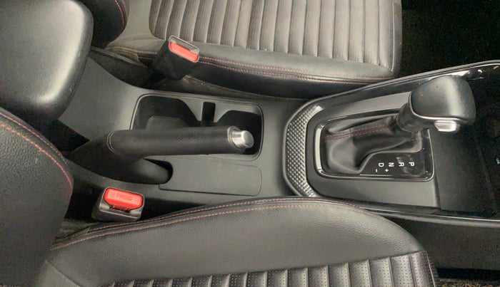 2022 KIA SONET GTX PLUS 1.5 AT, Diesel, Automatic, 40,605 km, Gear Lever