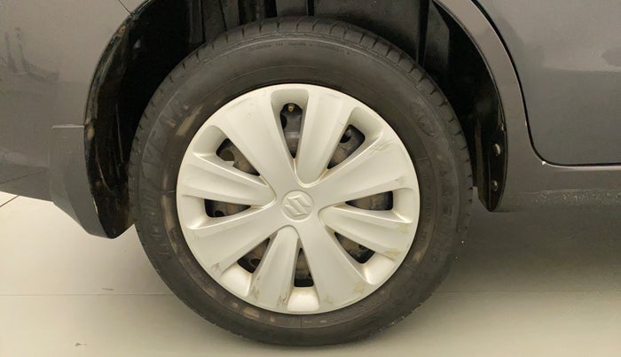 2016 Maruti Ertiga VXI CNG, CNG, Manual, 95,911 km, Right Rear Wheel