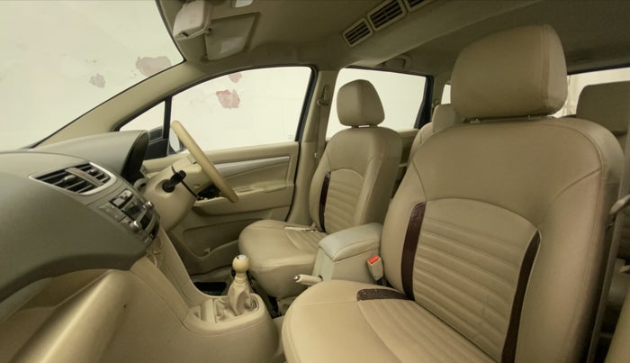 2016 Maruti Ertiga VXI CNG, CNG, Manual, 95,911 km, Right Side Front Door Cabin