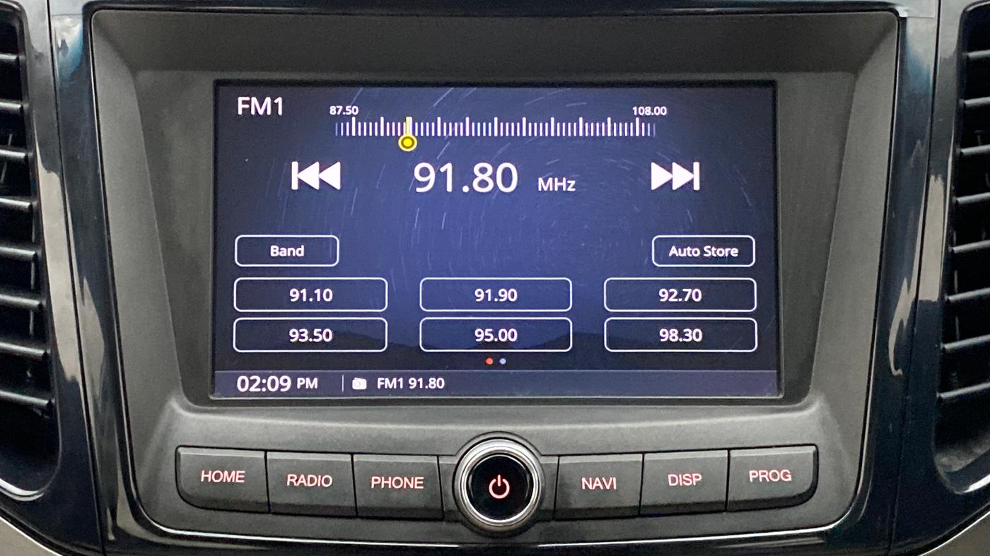 2020 Mahindra XUV300 1.2 W8 OPT, Petrol, Manual, 26,776 km, Infotainment System