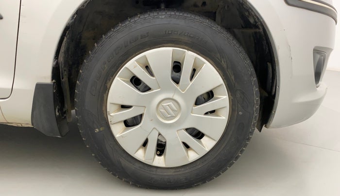 2013 Maruti Swift VXI, Petrol, Manual, 25,481 km, Right Front Wheel