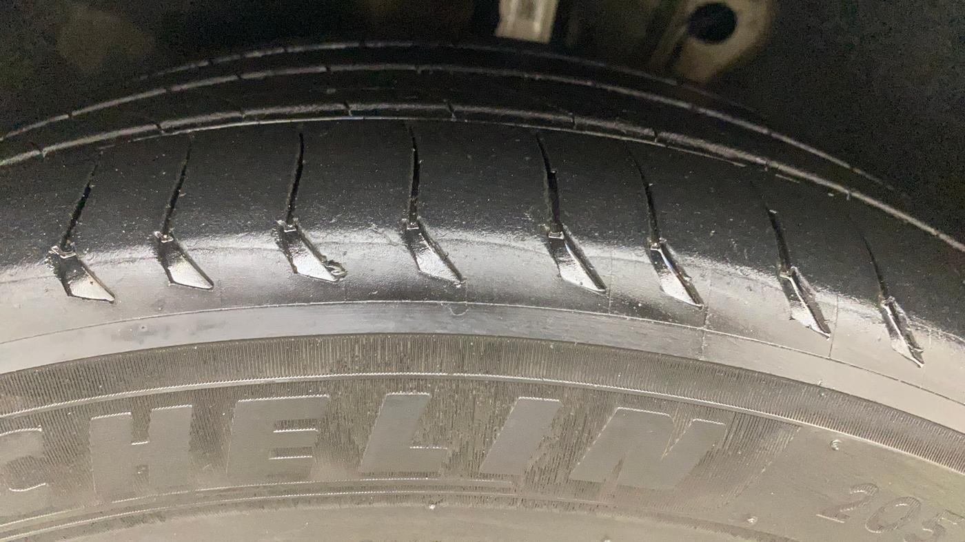 2017 Skoda Octavia 2.0 TDI L&K AT, Diesel, Automatic, 69,518 km, Left Front Tyre Tread
