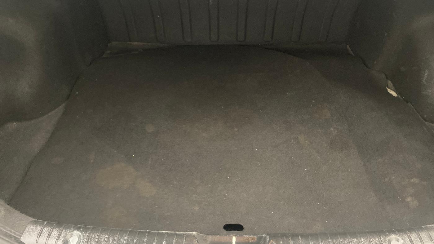 2016 Hyundai Verna 1.6 VTVT SX, Petrol, Manual, 1,05,862 km, Boot Inside