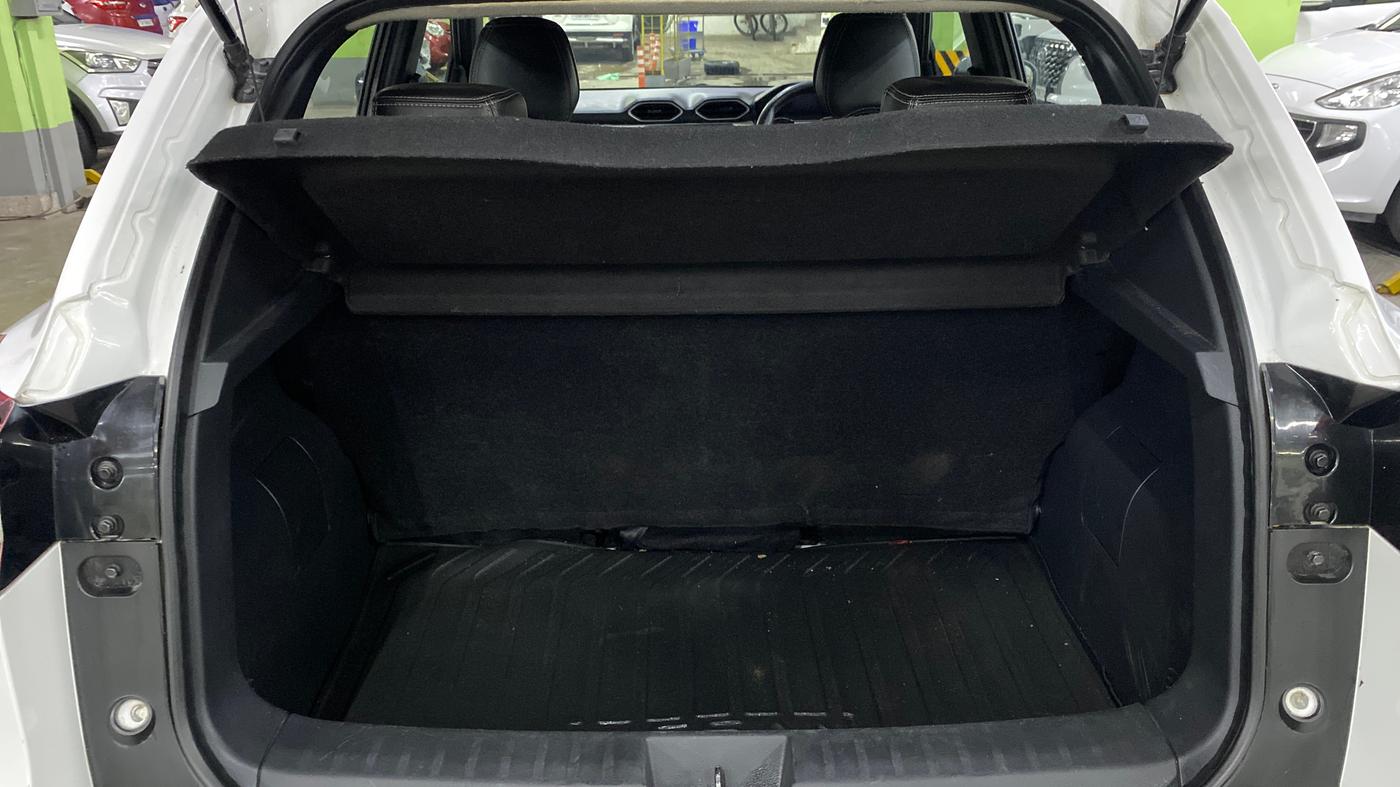 2021 Nissan MAGNITE XL, Petrol, Manual, 59,021 km, Boot Inside