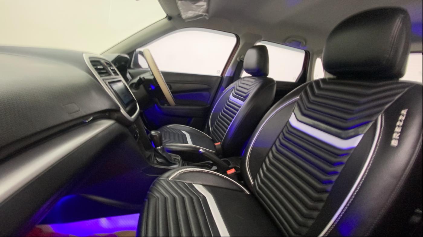 2021 Maruti Vitara Brezza VXI AT SHVS, Petrol, Automatic, 74,106 km, Right Side Front Door Cabin