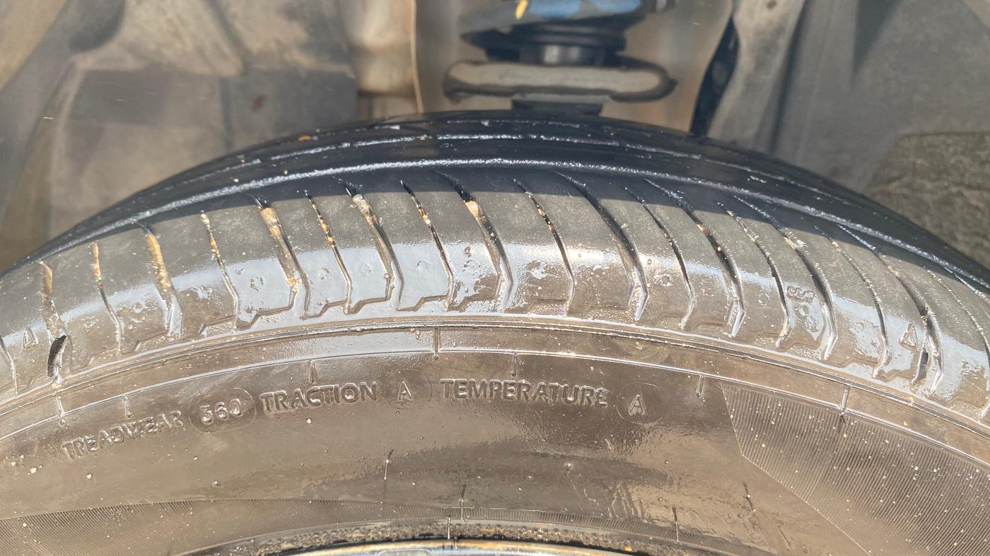 2022 Renault Kiger RXZ MT, Petrol, Manual, 84,057 km, Left Front Tyre Tread