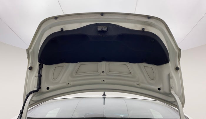 2013 Hyundai Verna FLUIDIC 1.6 CRDI SX, Diesel, Manual, 1,03,716 km, Boot Door Open