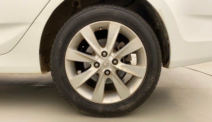 2013 Hyundai Verna FLUIDIC 1.6 CRDI SX, Diesel, Manual, 1,03,716 km, Left Rear Wheel