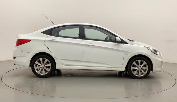 2013 Hyundai Verna FLUIDIC 1.6 CRDI SX, Diesel, Manual, 1,03,716 km, Right Side View