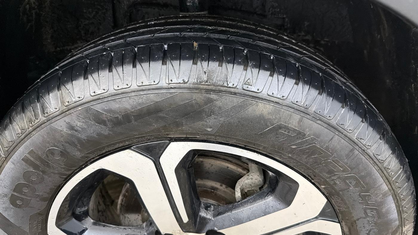 2023 Tata NEXON XM SUNROOF PETROL, Petrol, Manual, 31,146 km, Right Front Tyre Tread