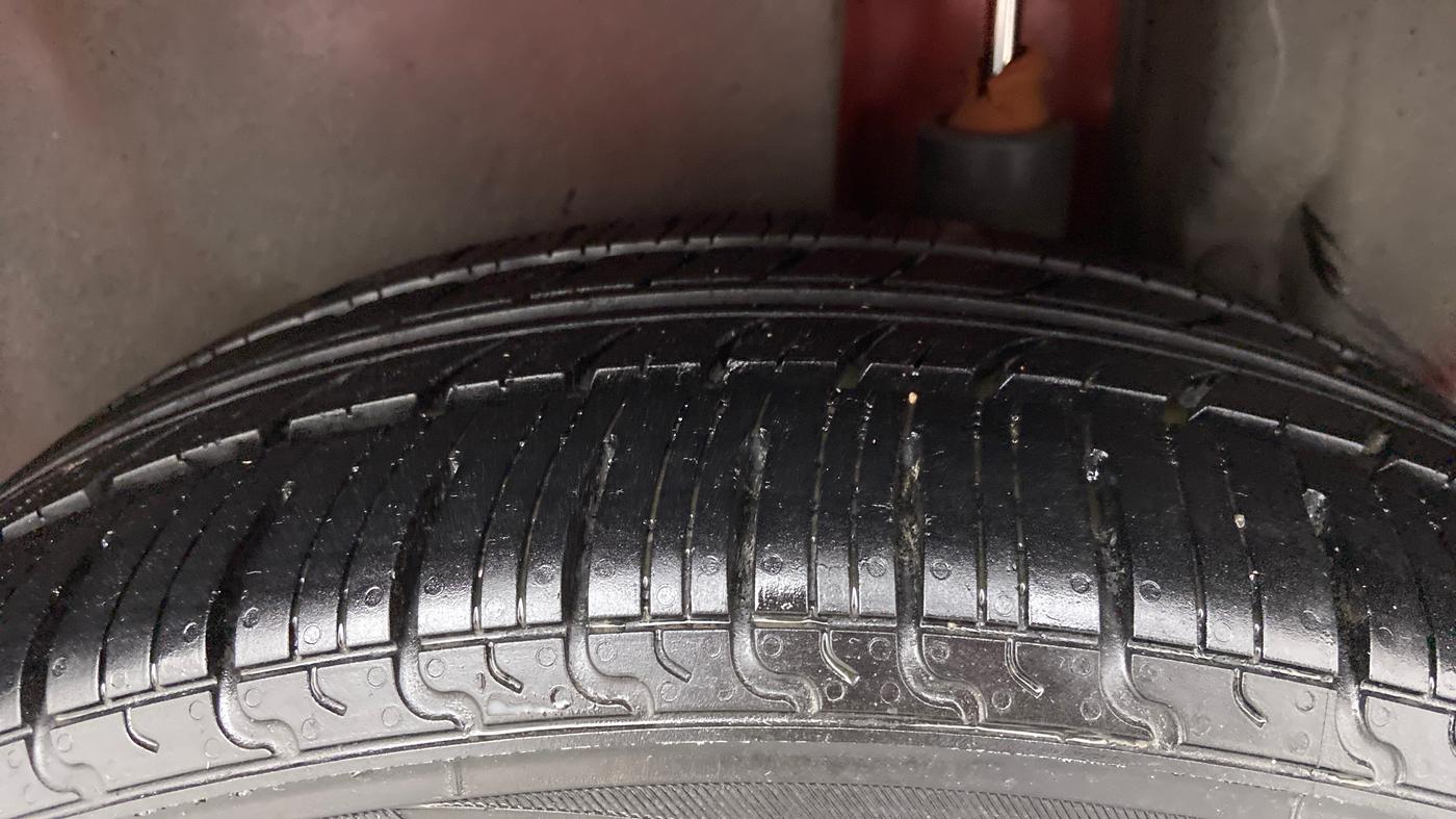 2012 Maruti Swift Dzire ZXI, Petrol, Manual, 44,865 km, Left Rear Tyre Tread