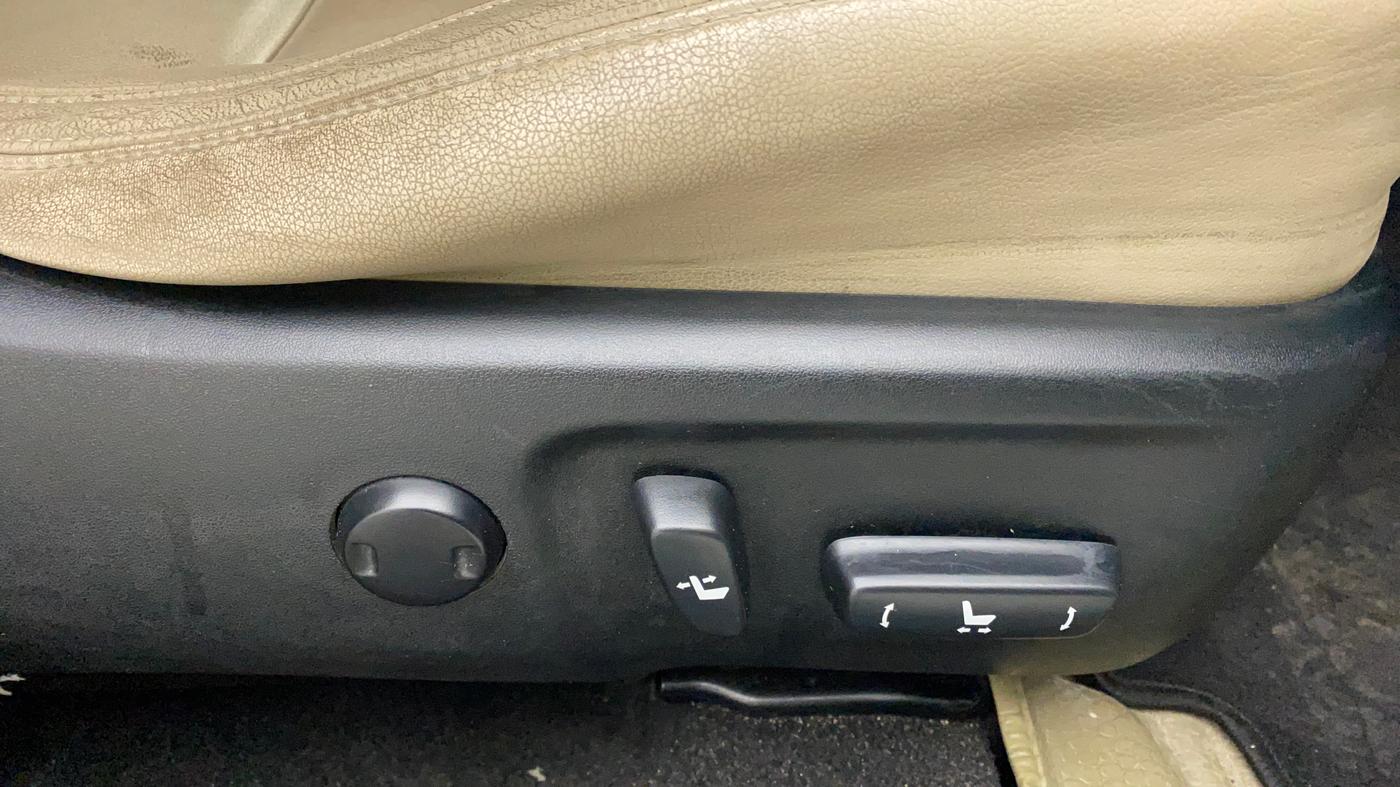 2015 Toyota Corolla Altis VL CVT PETROL, Petrol, Automatic, 83,431 km, Driver Side Adjustment Panel