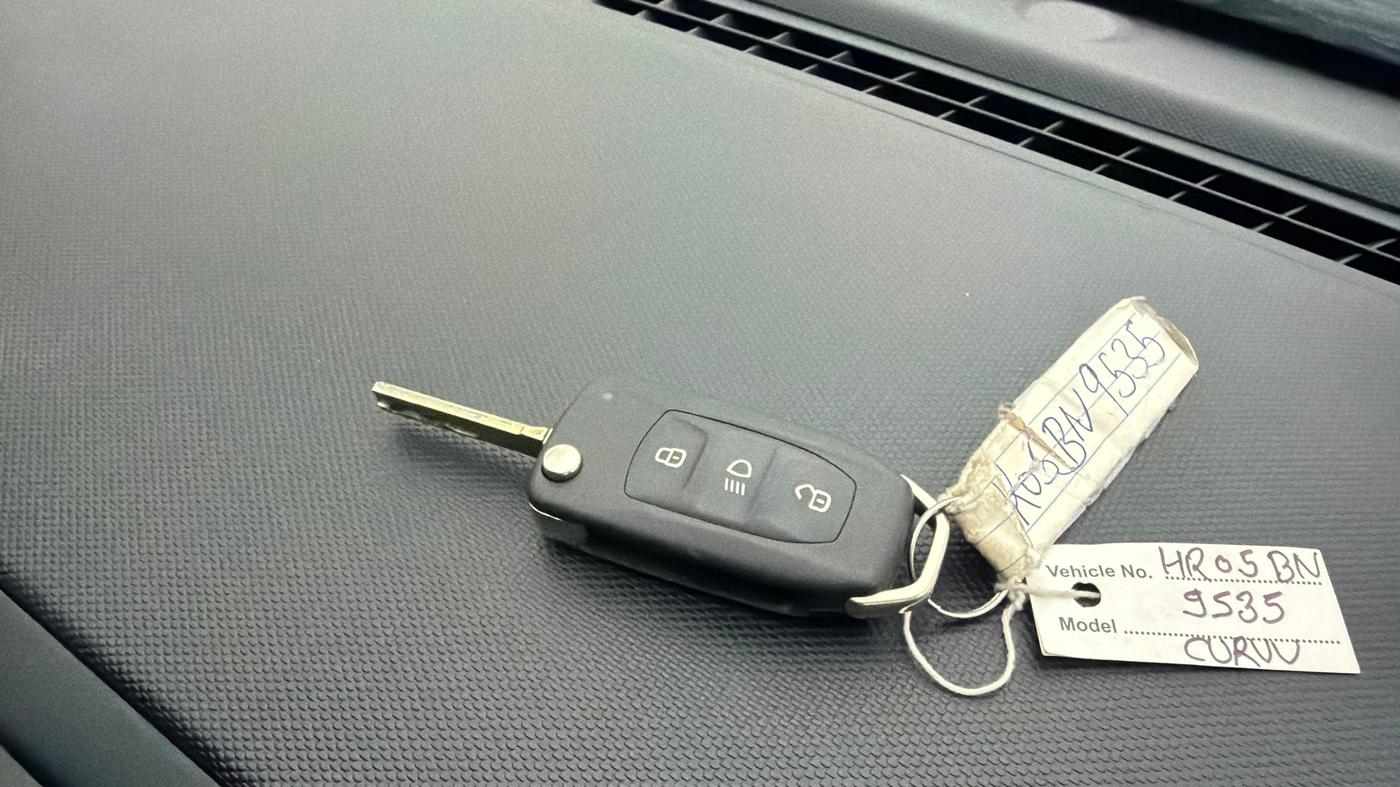 2024 Tata Curvv Pure Plus S 1.2 Petrol 6MT, Petrol, Manual, 17,191 km, Key Close Up
