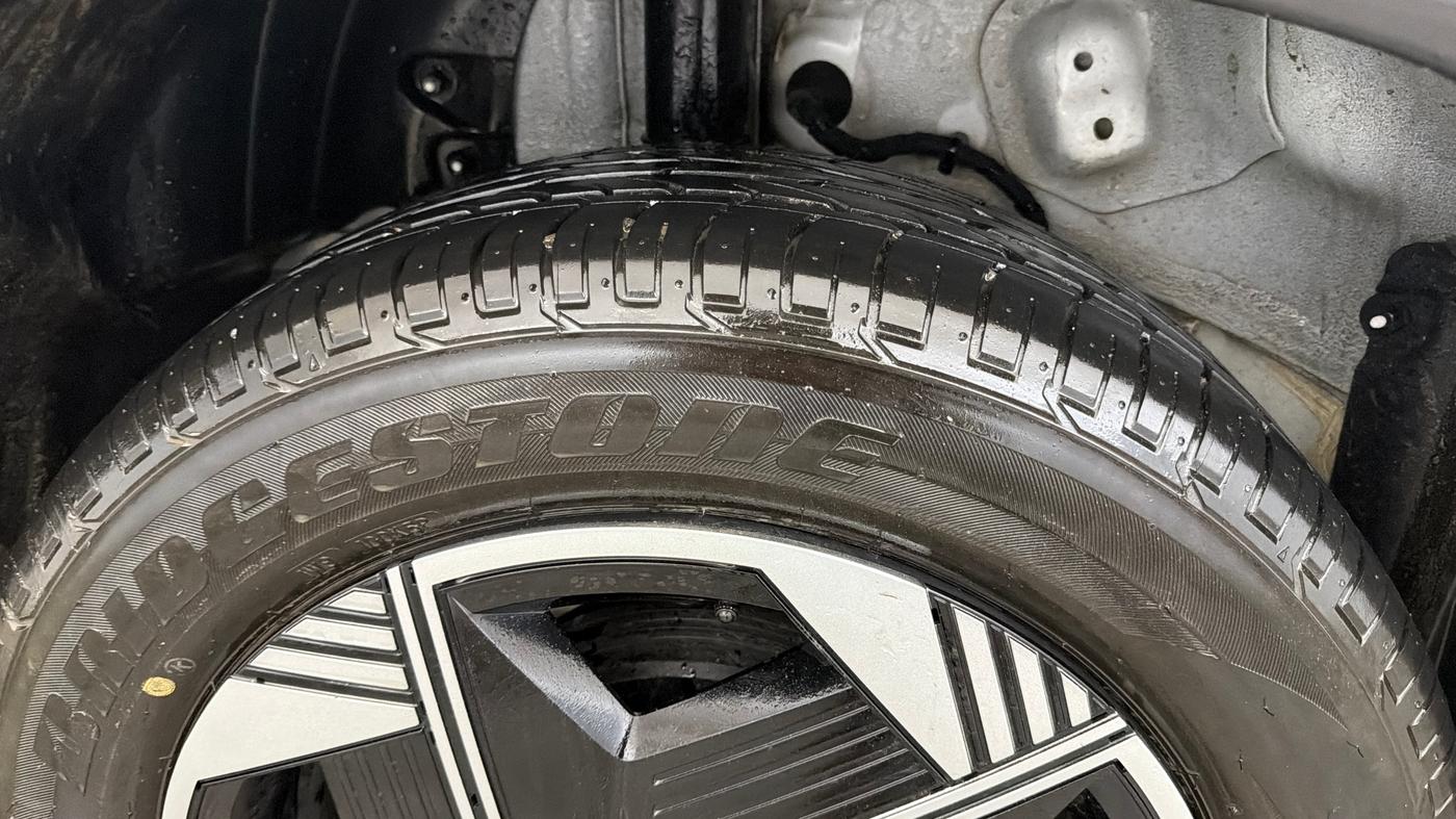 2024 Tata Curvv Pure Plus S 1.2 Petrol 6MT, Petrol, Manual, 17,191 km, Right Rear Tyre Tread