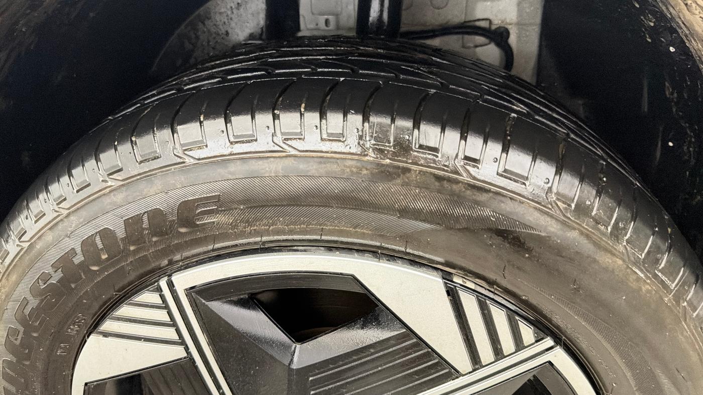 2024 Tata Curvv Pure Plus S 1.2 Petrol 6MT, Petrol, Manual, 17,191 km, Left Front Tyre Tread