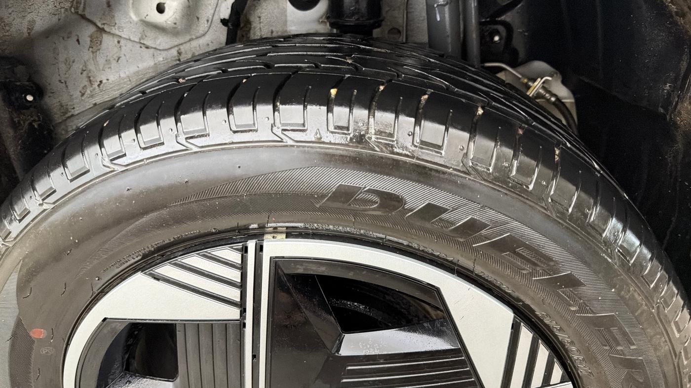 2024 Tata Curvv Pure Plus S 1.2 Petrol 6MT, Petrol, Manual, 17,191 km, Left Rear Tyre Tread
