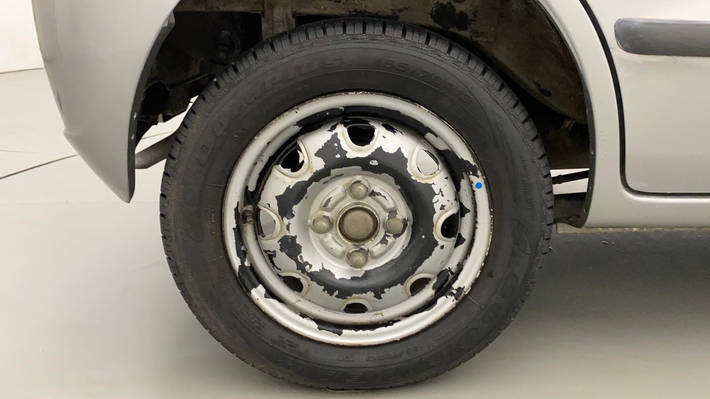 2012 Maruti Zen Estilo LXI CNG, CNG, Manual, 69,197 km, Right Rear Wheel