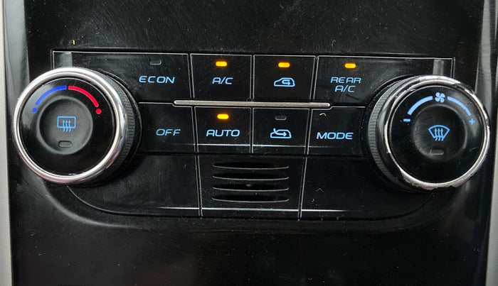 2018 Mahindra XUV500 W9 AT, Diesel, Automatic, 54,638 km, Automatic Climate Control