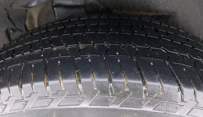 2018 Mahindra XUV500 W9 AT, Diesel, Automatic, 54,638 km, Right Rear Tyre Tread