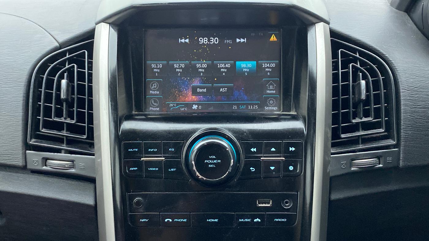 2018 Mahindra XUV500 W9 AT, Diesel, Automatic, 54,638 km, Infotainment System