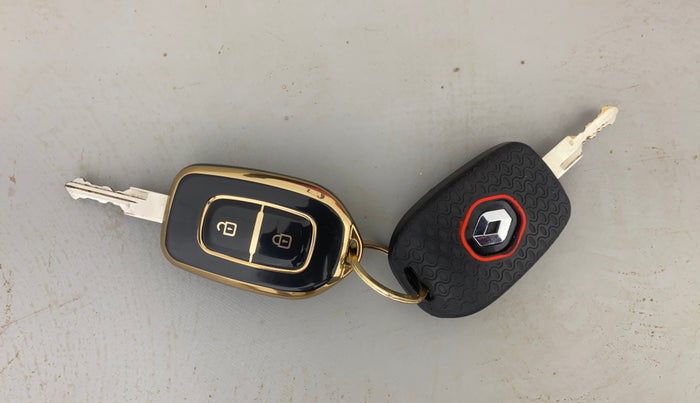 2017 Renault Duster RXS CVT, Petrol, Automatic, 63,084 km, Key Close Up