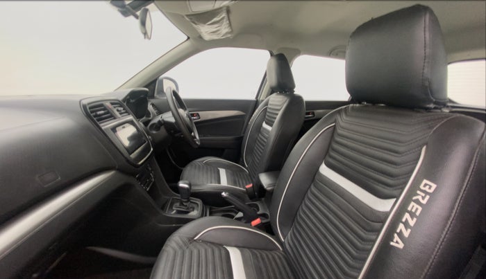 2018 Maruti Vitara Brezza ZDI PLUS AMT, Diesel, Automatic, 50,481 km, Right Side Front Door Cabin