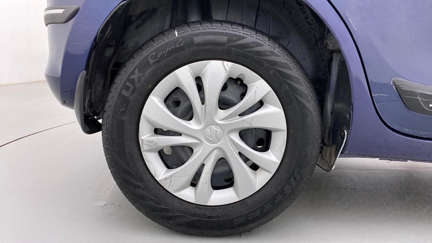 2020 Maruti Swift VXI, Petrol, Manual, 49,254 km, Right Rear Wheel