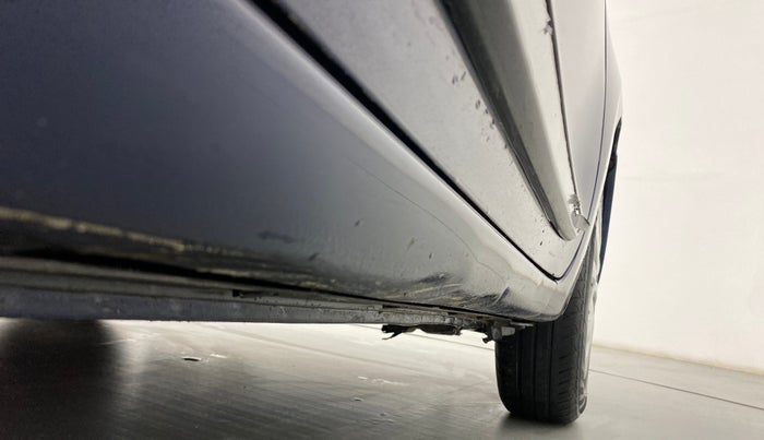 2020 Maruti Swift VXI, Petrol, Manual, 49,254 km, Right running board - Slightly dented