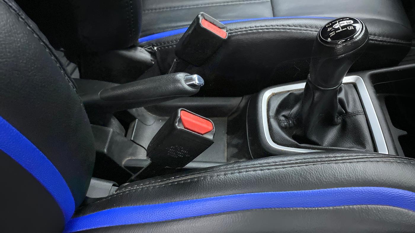 2020 Maruti Swift VXI, Petrol, Manual, 49,254 km, Gear Lever
