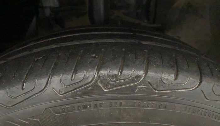 2022 Tata NEXON XM SUNROOF PETROL, Petrol, Manual, 88,435 km, Right Front Tyre Tread