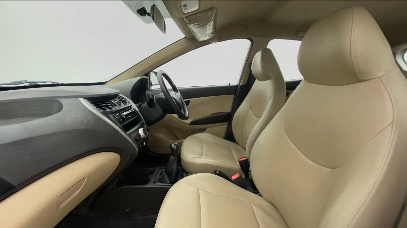 2018 Hyundai Eon ERA PLUS, Petrol, Manual, 16,578 km, Right Side Front Door Cabin