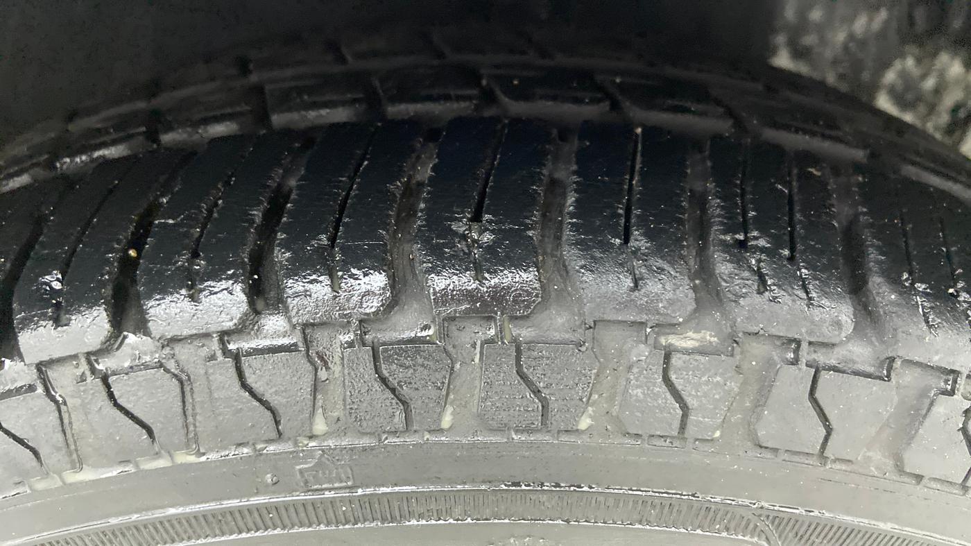 2018 Hyundai Eon ERA PLUS, Petrol, Manual, 16,578 km, Right Front Tyre Tread