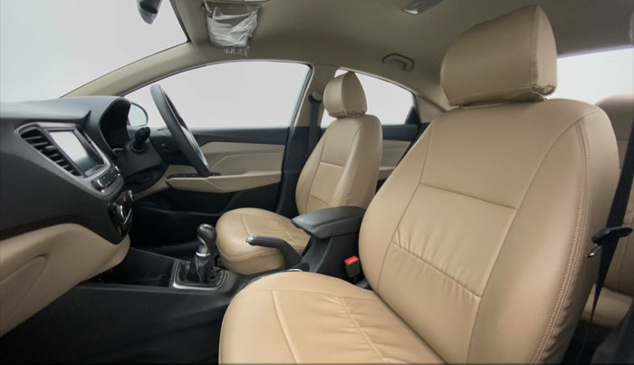 2019 Hyundai Verna 1.6 SX VTVT, Petrol, Manual, 36,614 km, Right Side Front Door Cabin