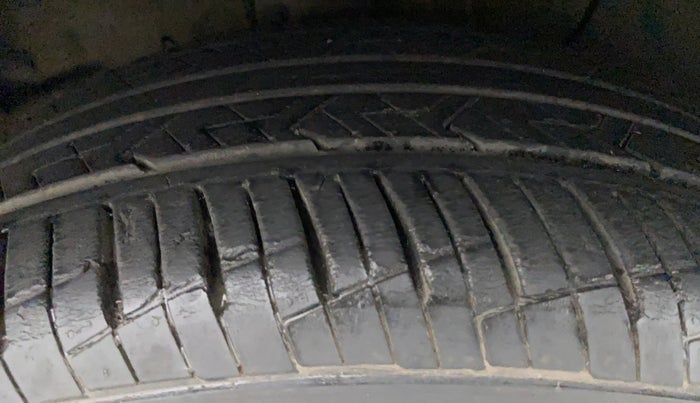 2019 Hyundai Verna 1.6 SX VTVT, Petrol, Manual, 36,614 km, Right Front Tyre Tread