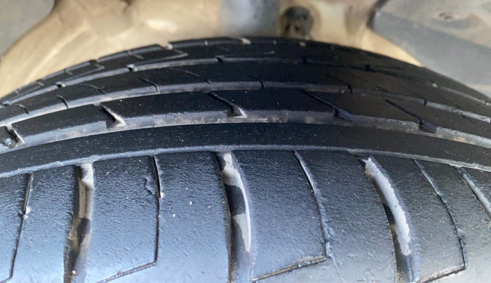 2021 MG HECTOR PLUS SHARP 1.5 PETROL TURBO DCT 6-STR, Petrol, Automatic, 48,202 km, Right Front Tyre Tread