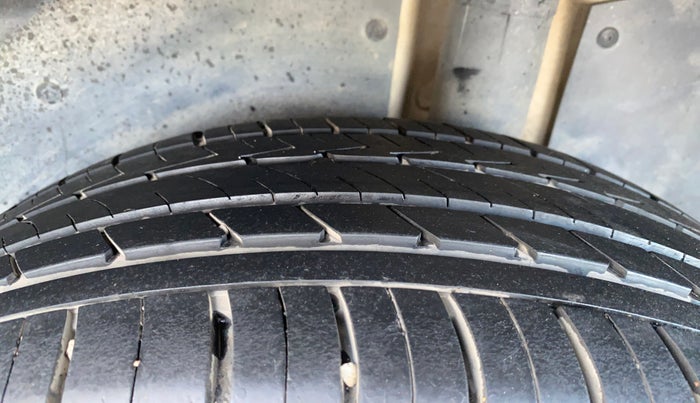 2021 MG HECTOR PLUS SHARP 1.5 PETROL TURBO DCT 6-STR, Petrol, Automatic, 48,202 km, Left Rear Tyre Tread