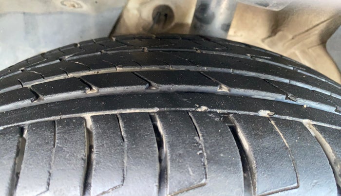 2021 MG HECTOR PLUS SHARP 1.5 PETROL TURBO DCT 6-STR, Petrol, Automatic, 48,202 km, Left Front Tyre Tread