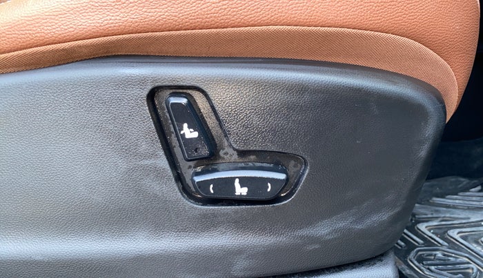 2021 MG HECTOR PLUS SHARP 1.5 PETROL TURBO DCT 6-STR, Petrol, Automatic, 48,202 km, Driver Side Adjustment Panel