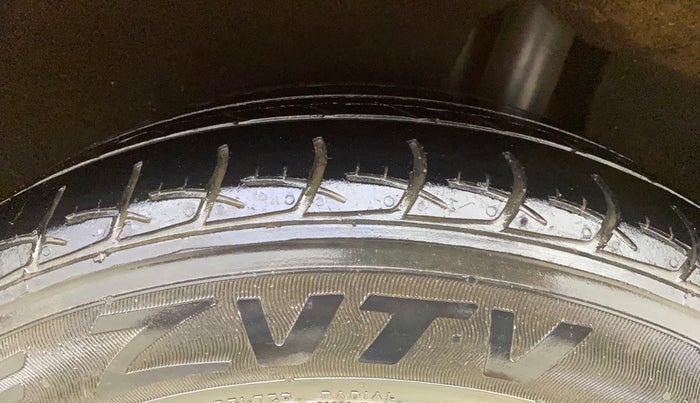 2016 Maruti Baleno SIGMA PETROL 1.2, CNG, Manual, 84,008 km, Left Rear Tyre Tread