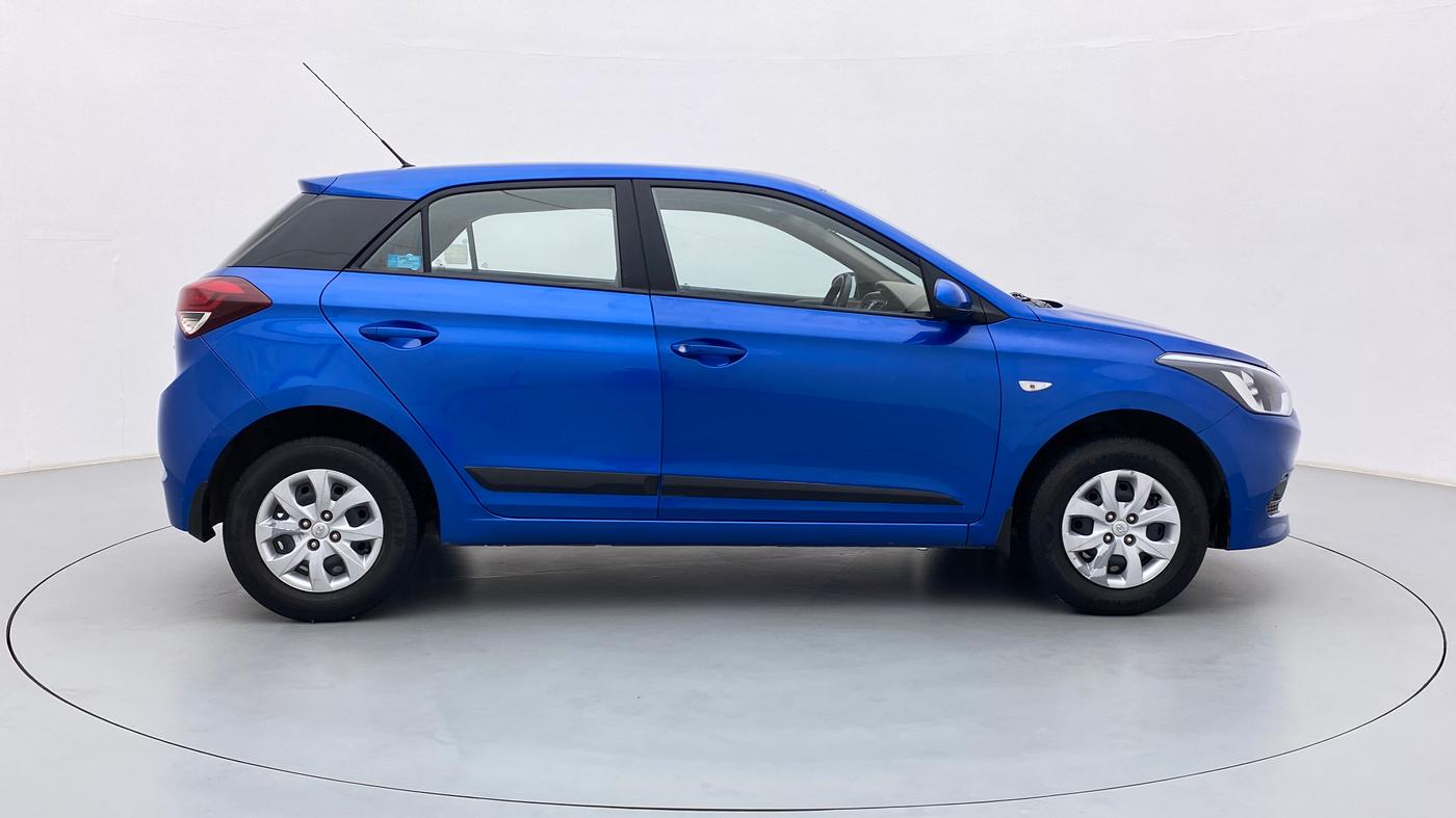 2017 Hyundai Elite i20 MAGNA 1.4 AT, Petrol, Automatic, 38,685 km, Right Side View