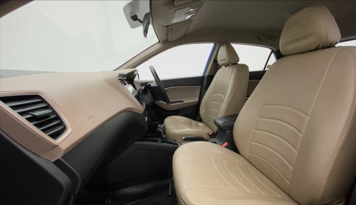 2017 Hyundai Elite i20 MAGNA 1.4 AT, Petrol, Automatic, 38,685 km, Right Side Front Door Cabin